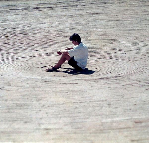 Sot argilós. Obra Pública. Escultura. Roser Garriga Pujol, escultora, artista visual
